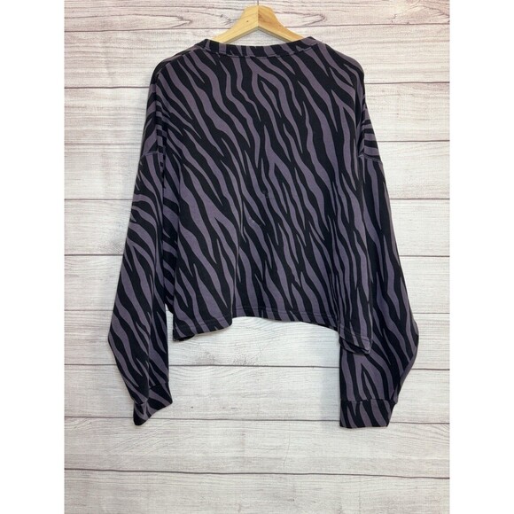 Nike Women's Sports Icon Clash Animal Print Crewneck Sweatshirt LARGE PURPLE-BLK - Picture 4 of 12